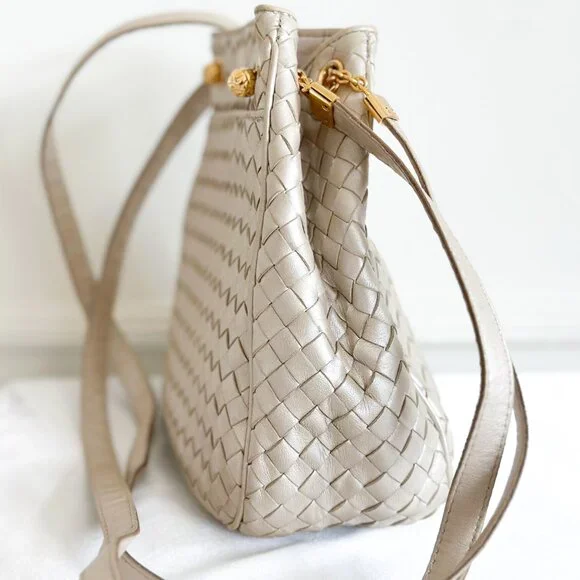 Bottega Veneta Shoulder Bag - Picture 4 of 16